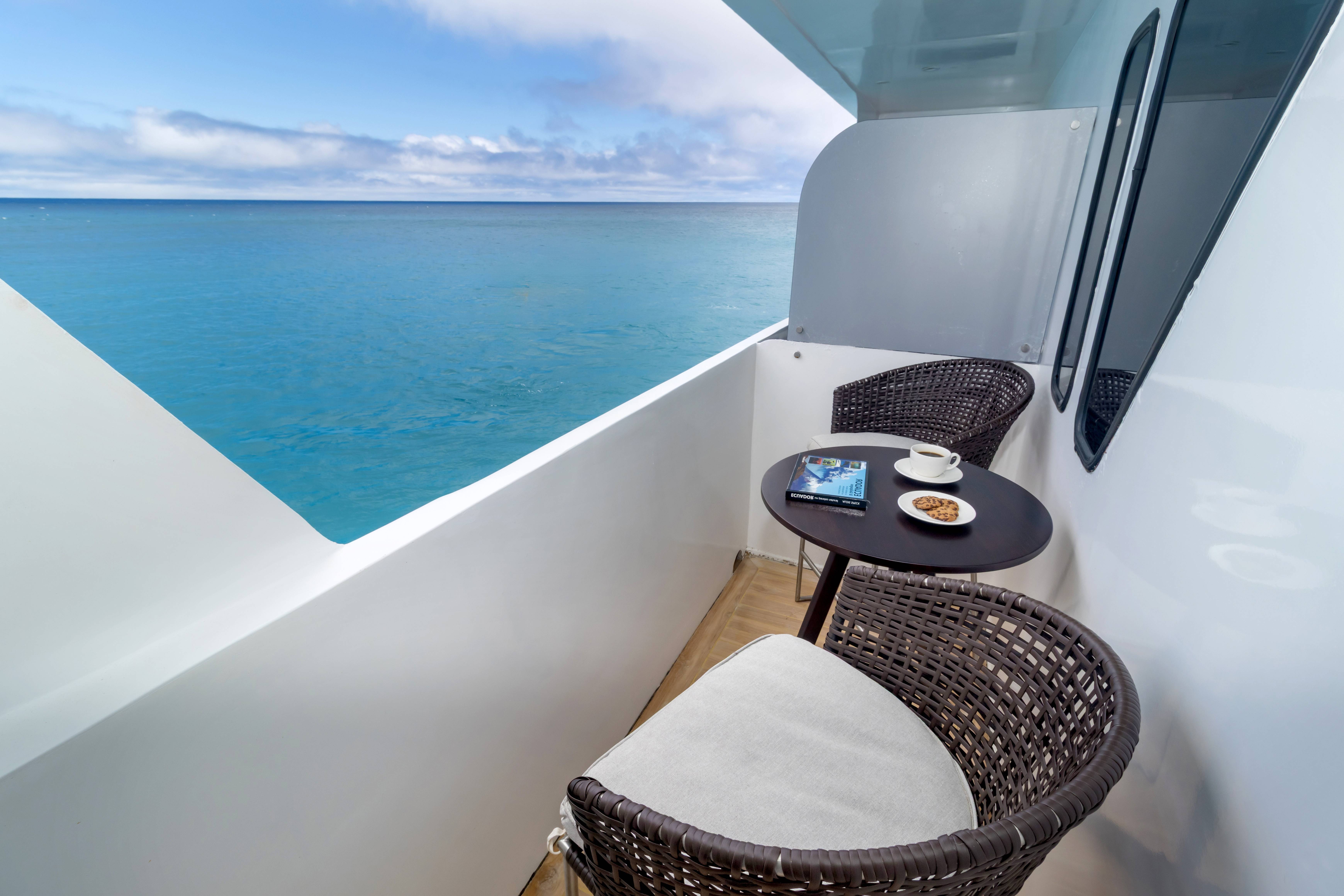 Grand Queen Beatriz cabin