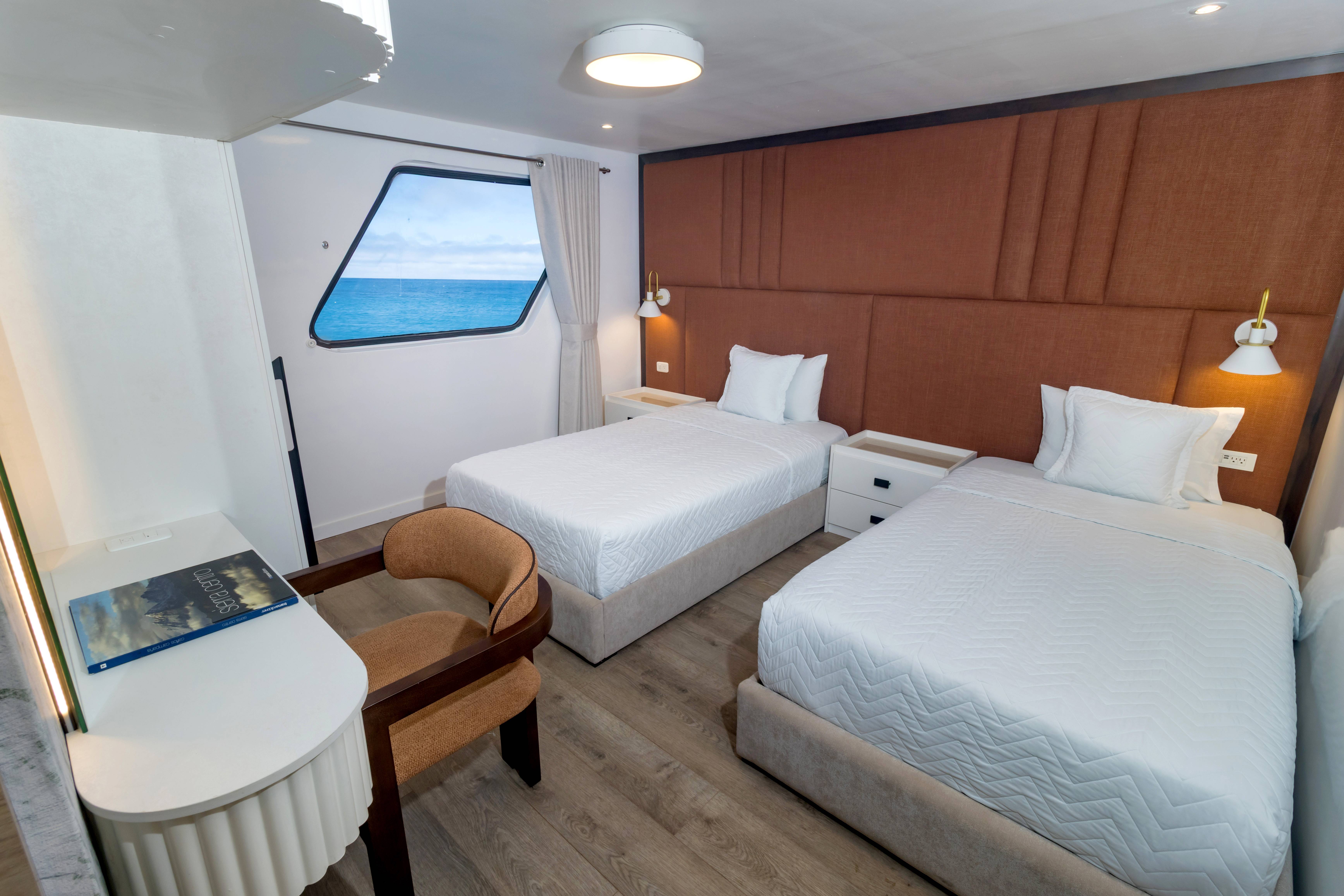 Grand Queen Beatriz cabin