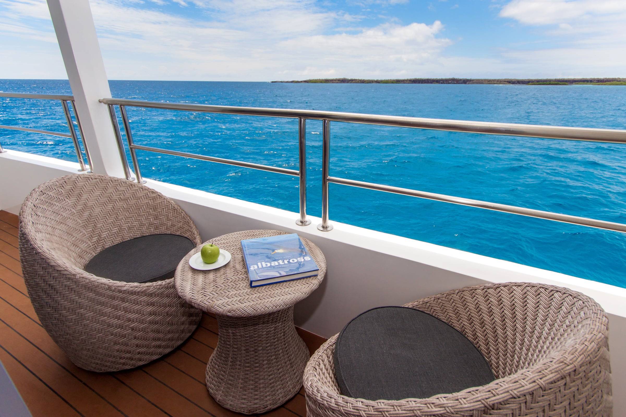 M/Y Infinity