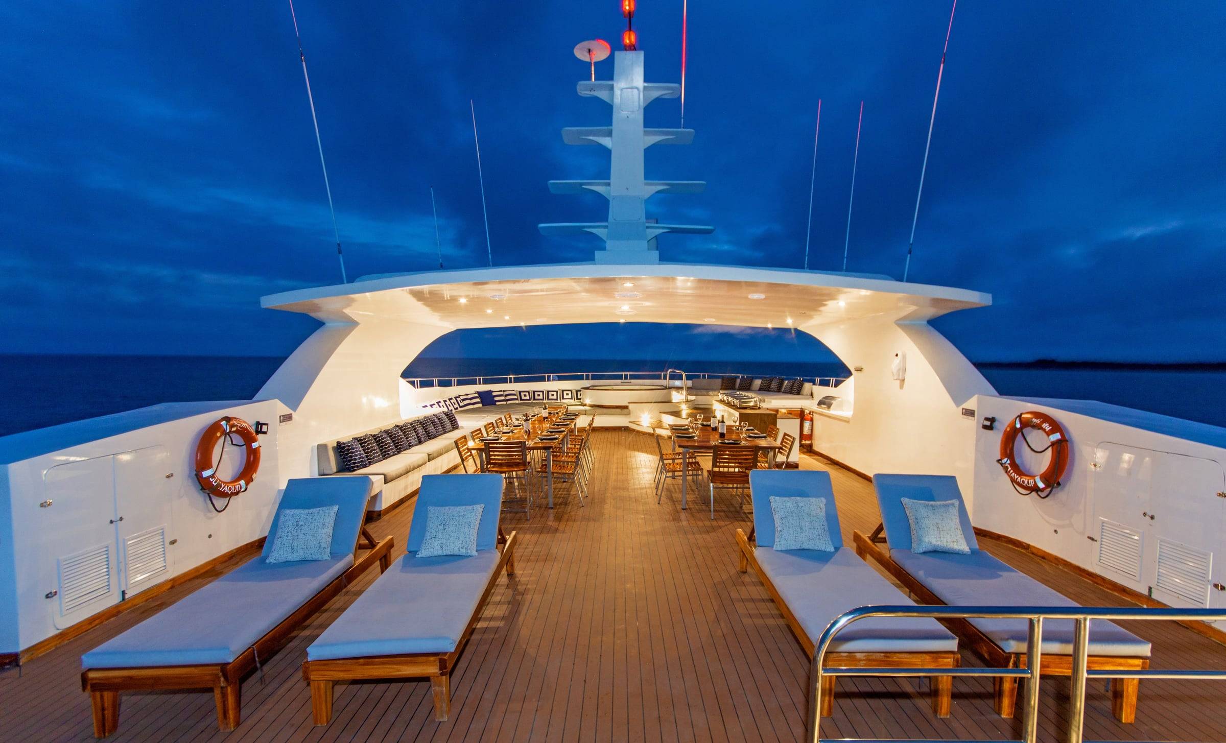 M/Y Infinity