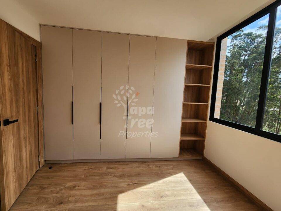 2-Bedroom Apartment with Private Terrace and Modern Kitchen in Primero de Mayo