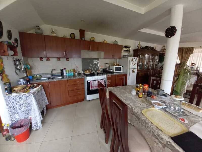 3BDR House For Sale Near Colegio Borja (Baños)
