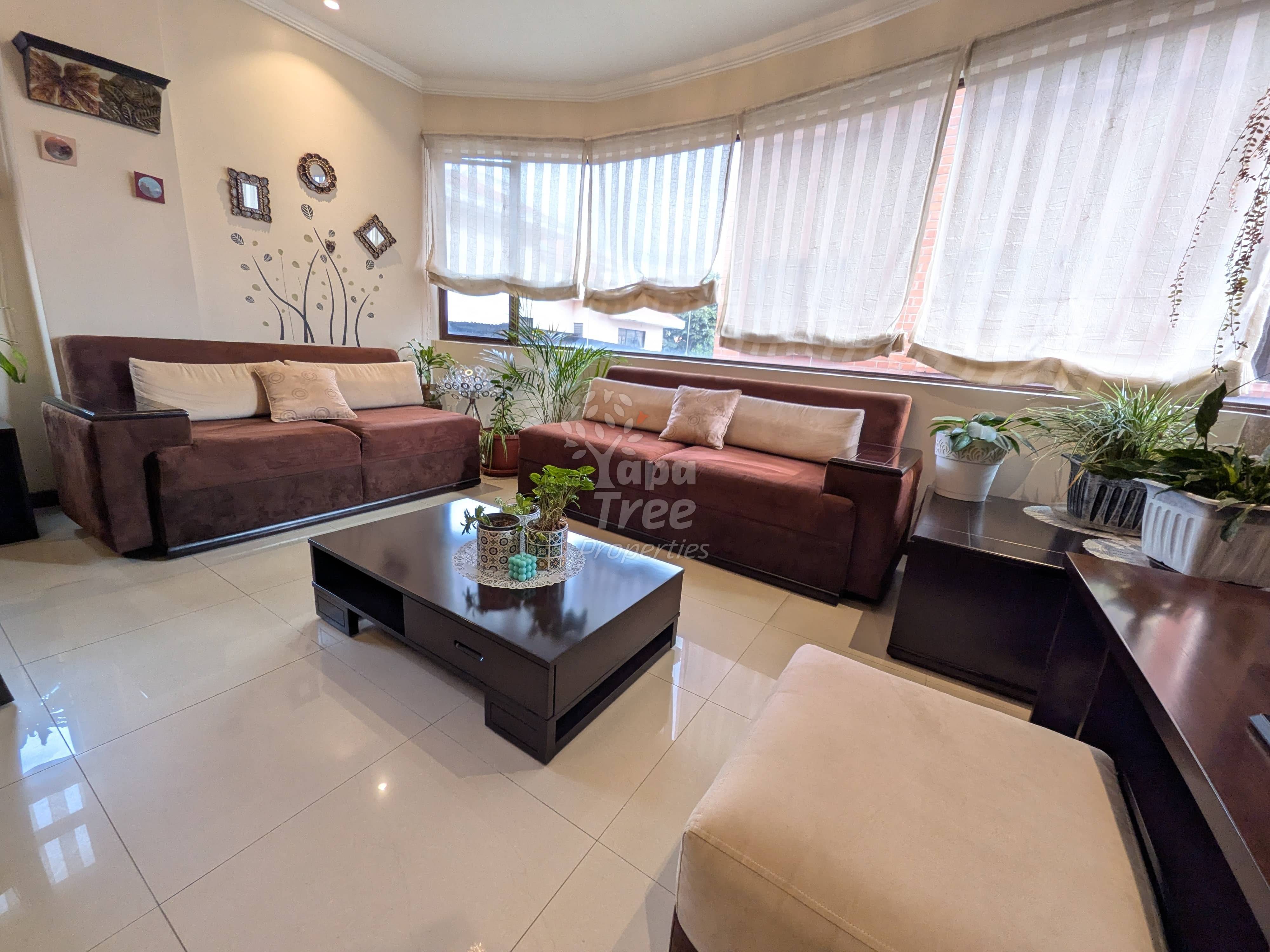 Calm 3-Bedroom Apartment Near Yanuncay River