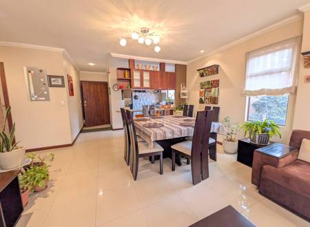 Calm 3-Bedroom Apartment Near Yanuncay River