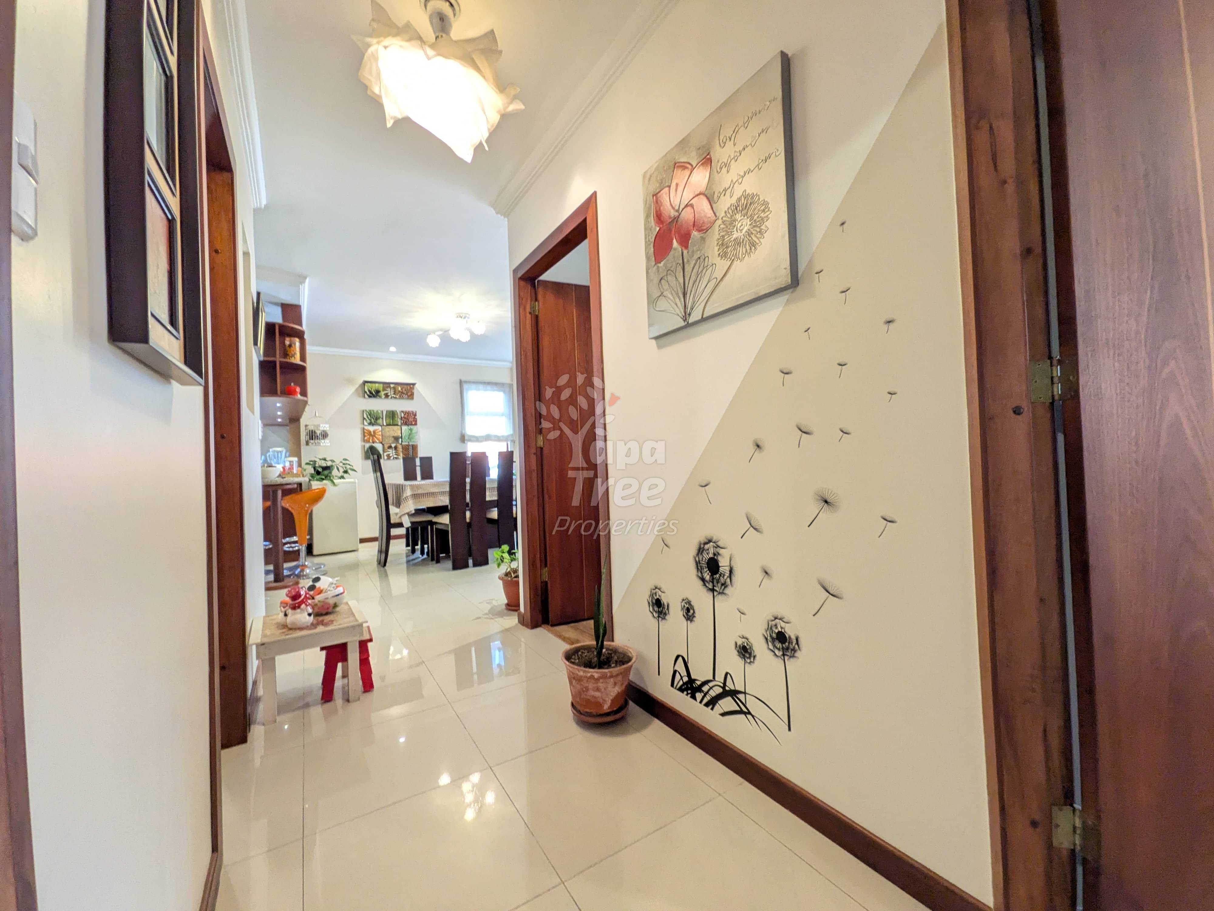 Calm 3-Bedroom Apartment Near Yanuncay River