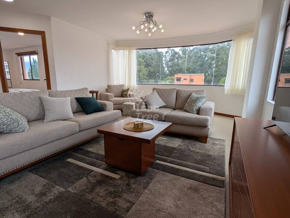 Modern 2-Bedroom Duplex with Terrace Overlooking Yanuncay lineal Park