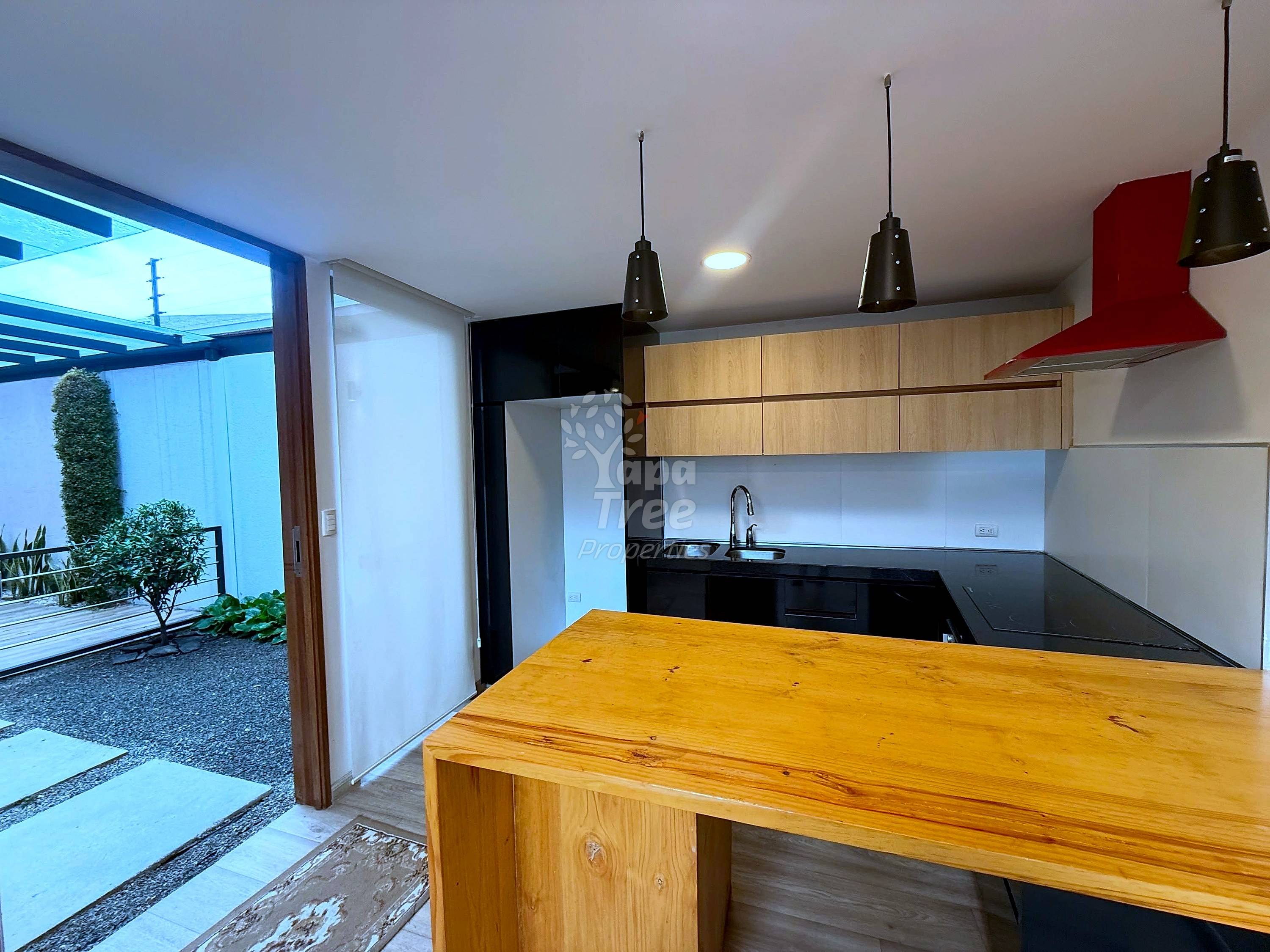 Beautiful loft near Mall del Alto
