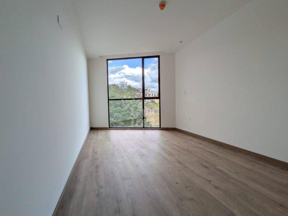 Brand-New 2-Bedroom Apartment with Bright Interiors in El Centro
