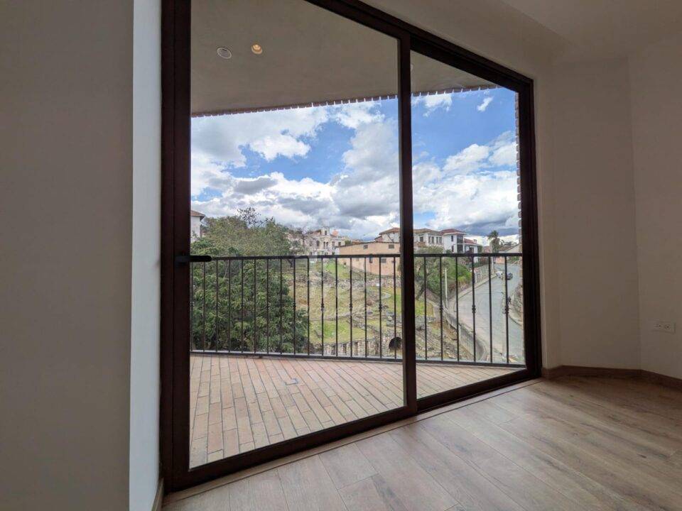 Brand-New 2-Bedroom Apartment with Bright Interiors in El Centro
