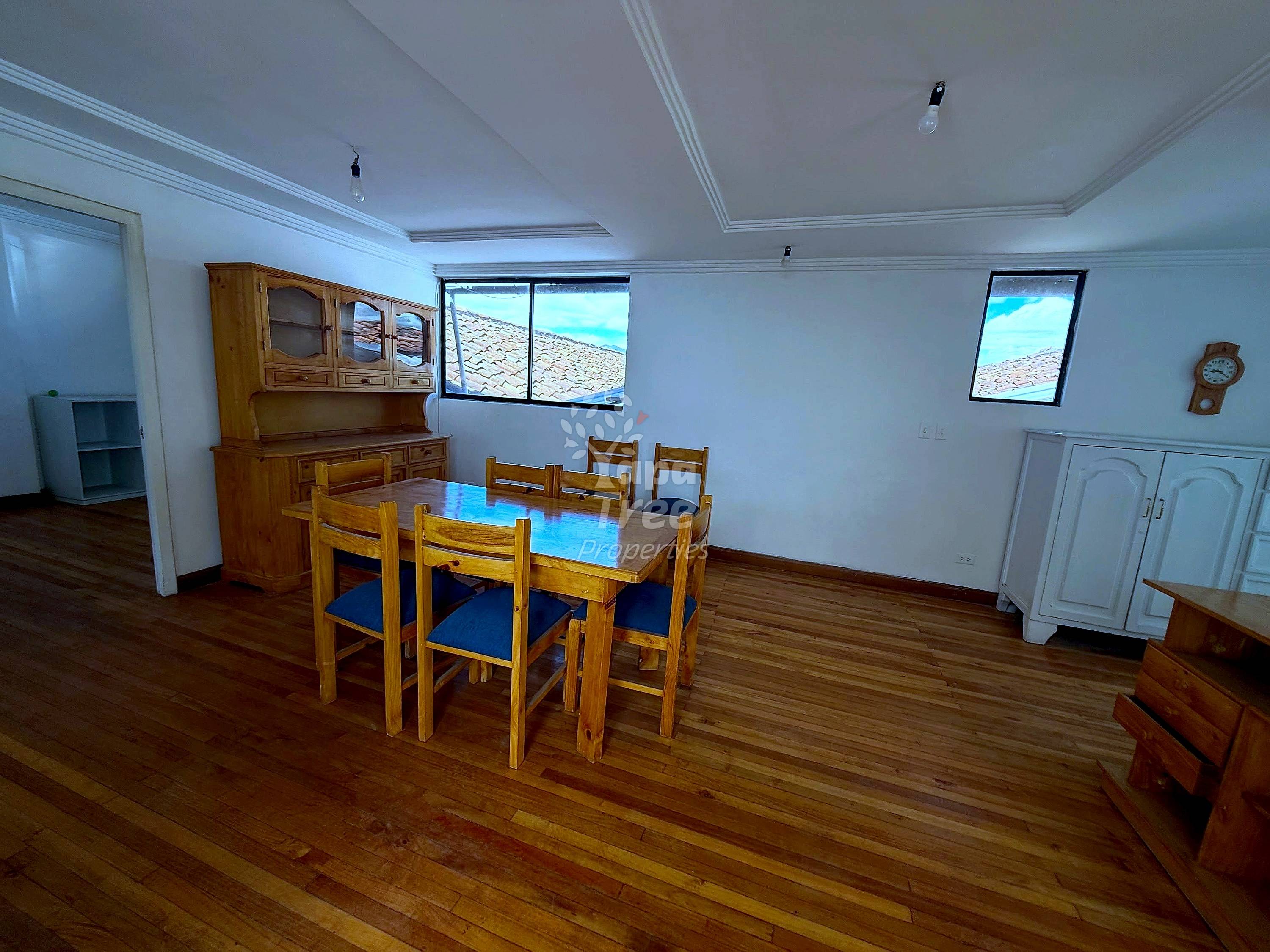 Bright 2-Bedroom Apartment with Rooftop Terrace & BBQ