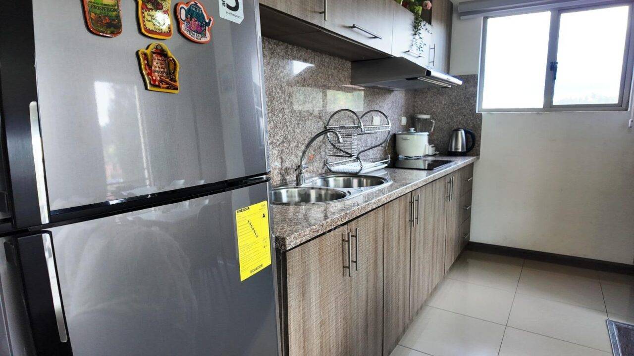 Charming 1-Bedroom Apartment with Beautiful Mountain Views Just 15 Minutes from Tranvía