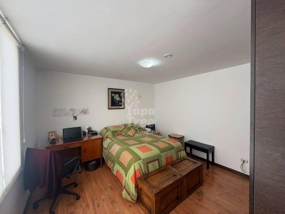 Cozy 1BDR Apartment with Parking and Generator