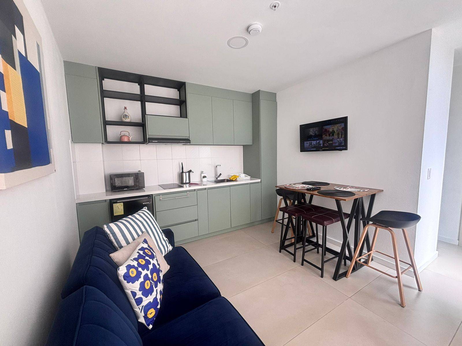 Cozy 1-Bedroom Apartment with Prime Historic Center Location