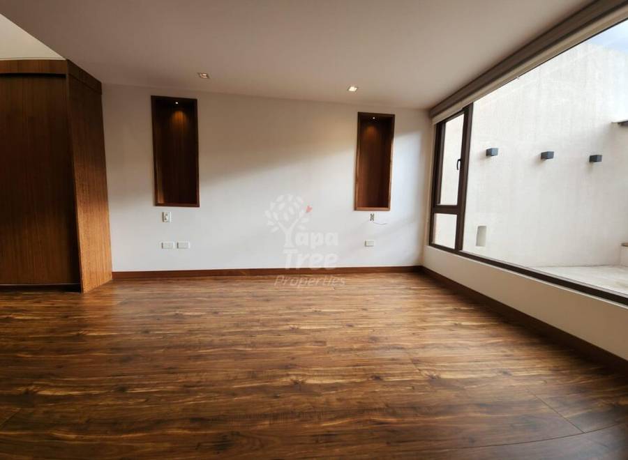 Elegant 2-Bedroom Apartment with Private Garage few blocks from Parque Calderón