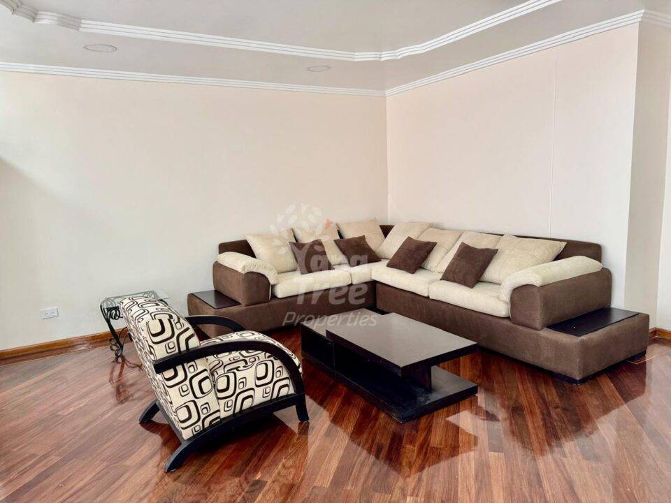 Elegant 3-Bedroom Apartment with Modern Finishes in Prime El Vergel