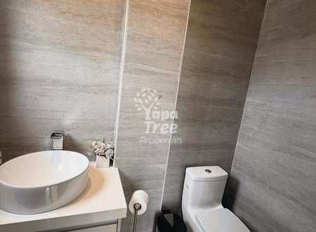 Elegant 3-Bedroom Penthouse with Panoramic Terraces in Exclusive Building