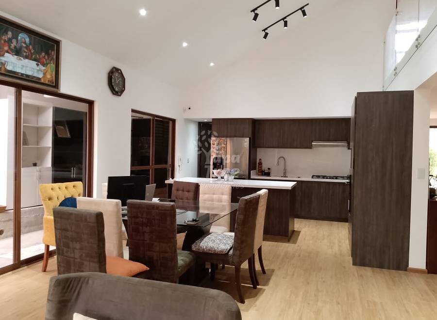 Exquisite 4-Bedroom Home with Expansive Green Space