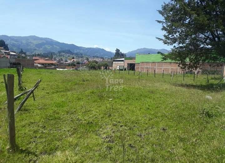 Flat Land Ideal For Building Warehouses / Sheds Near The Highway