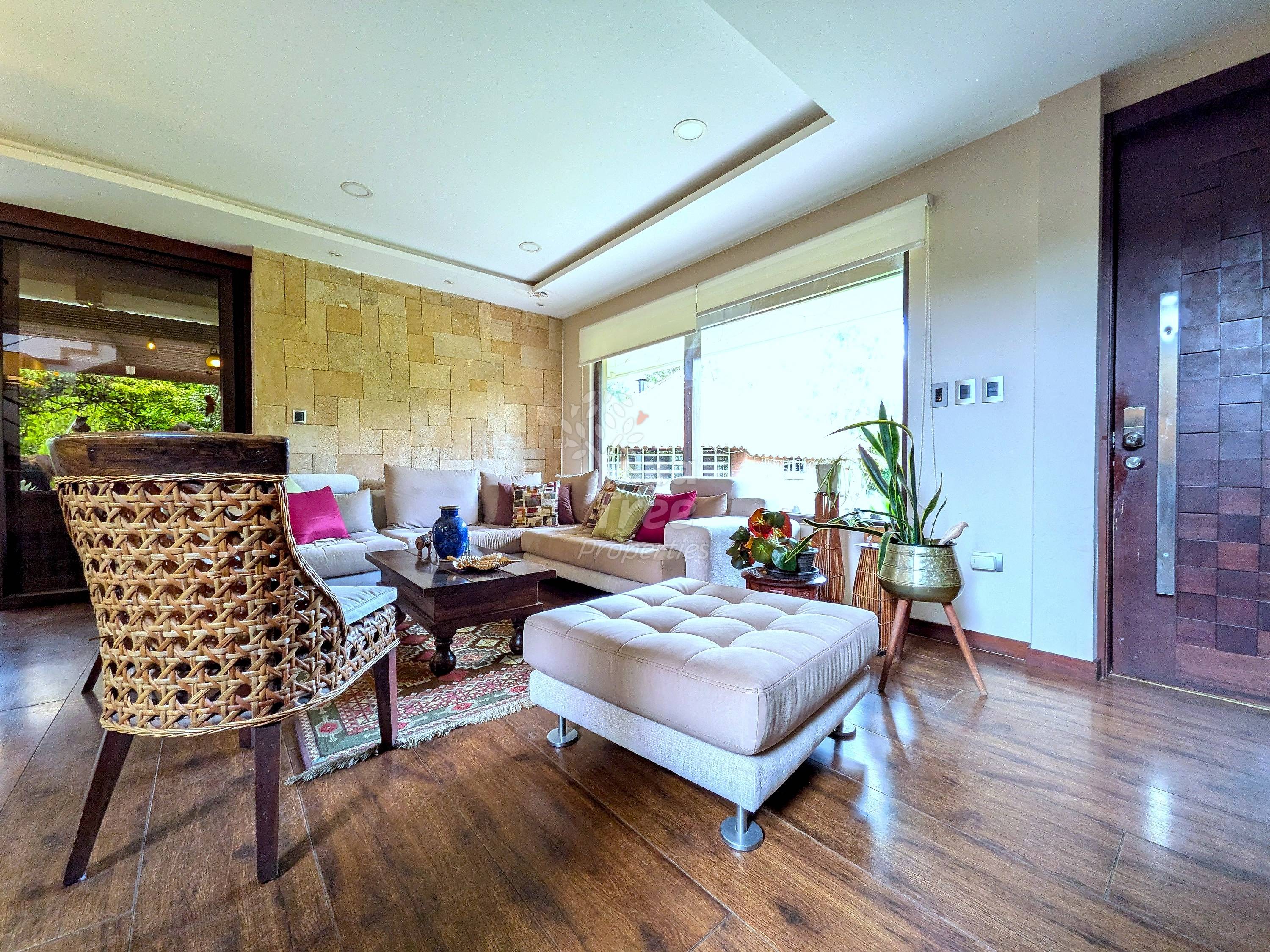 Spacious House with outdoor space close to the river