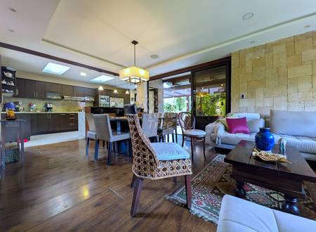 Spacious House with outdoor space close to the river