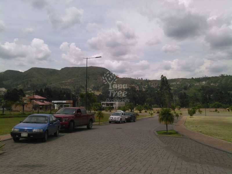 Land For Sale In Chaullabamba In Private Urbanization