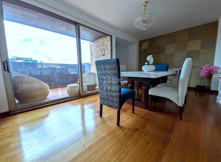 Spacious 3BDR apartment in prime location with outdoor space