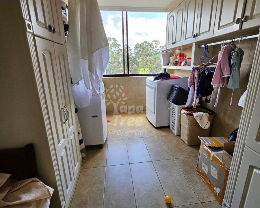Luxurious 3-Bedroom Apartment with Private Bathrooms and River Views