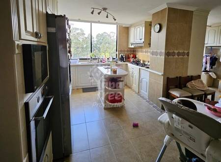 Luxurious 3-Bedroom Apartment with Private Bathrooms and River Views