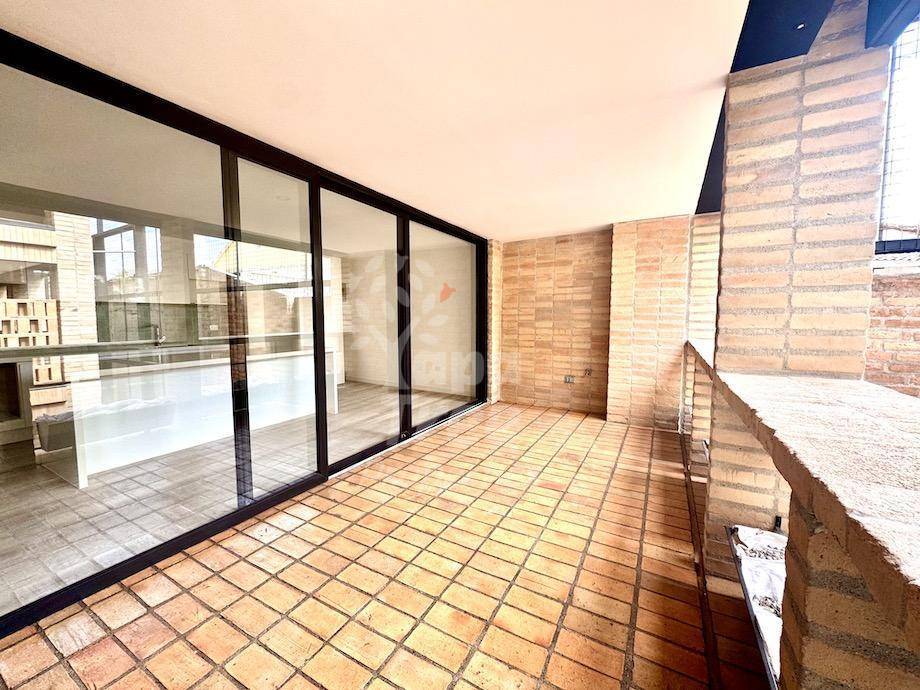 Luxury 2-Bedroom Condo with Private River-View Terrace in El Centro