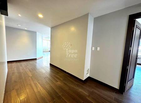 Luxury 3 BDRM Apartment in Puertas del Sol