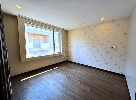 Luxury 3 BDRM Apartment in Puertas del Sol