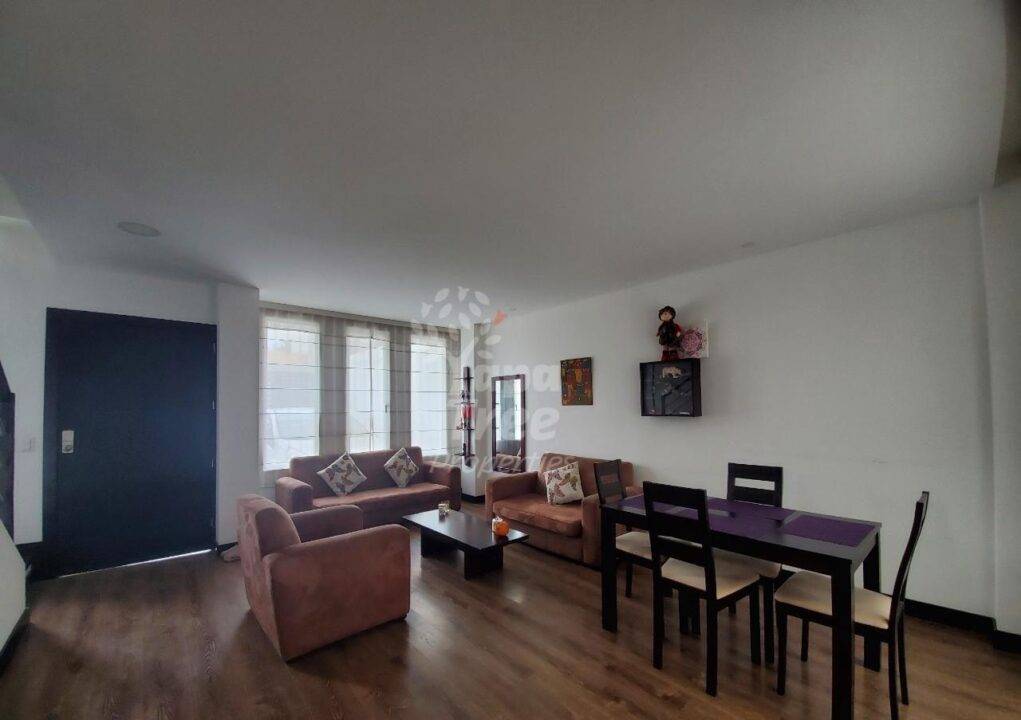 Luxury 3-Bedroom Home with Private Balcony in Prime Av. Primero de Mayo Location