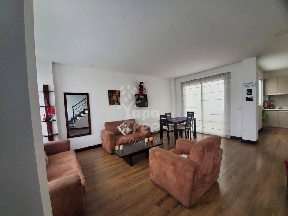 Luxury 3-Bedroom Home with Private Balcony in Prime Av. Primero de Mayo Location