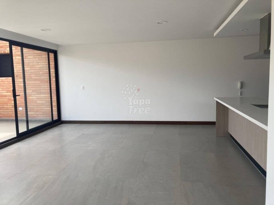 Luxury Apartment for Sale – Premium Building