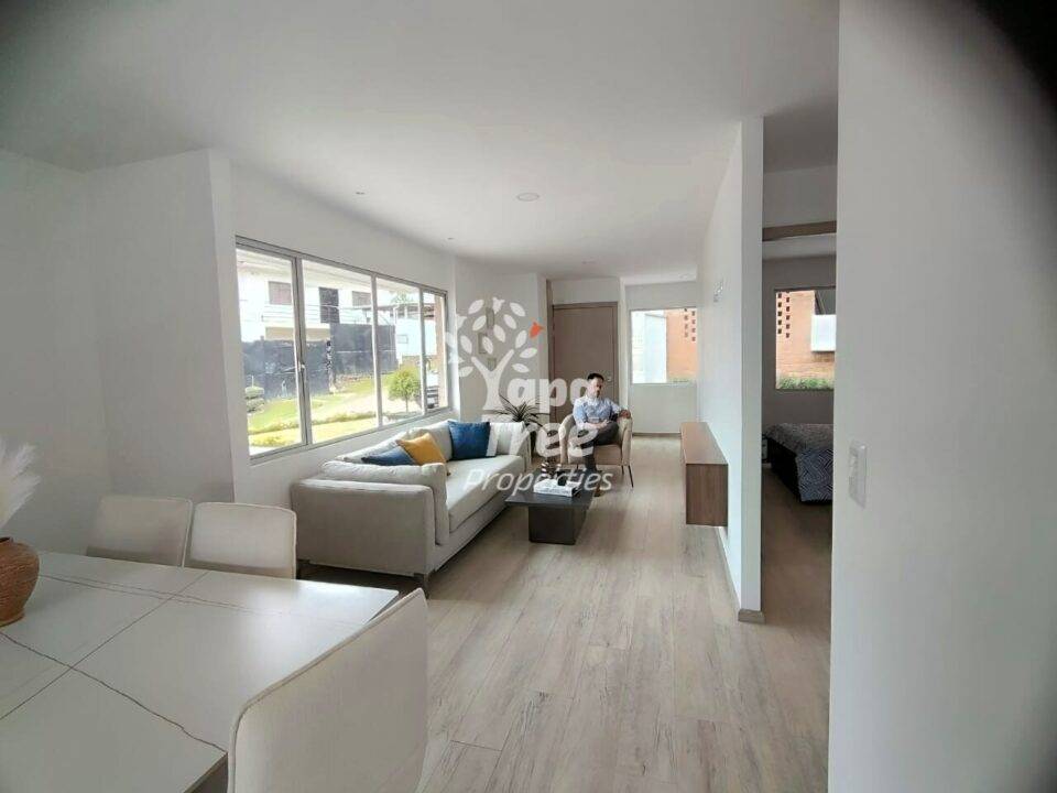 Modern 1- and 2-Bedroom Apartments with Jacuzzi in Misicata, Cuenca