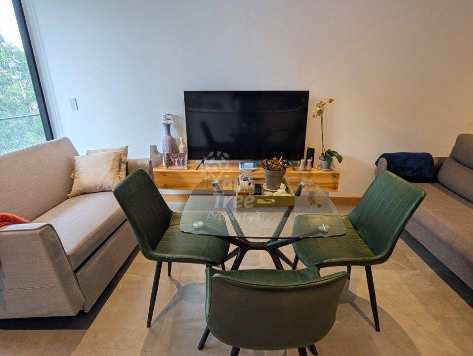 Modern 2-Bedroom Apartment with Balcony Overlooking Lush Greenery in Ordonez Lasso