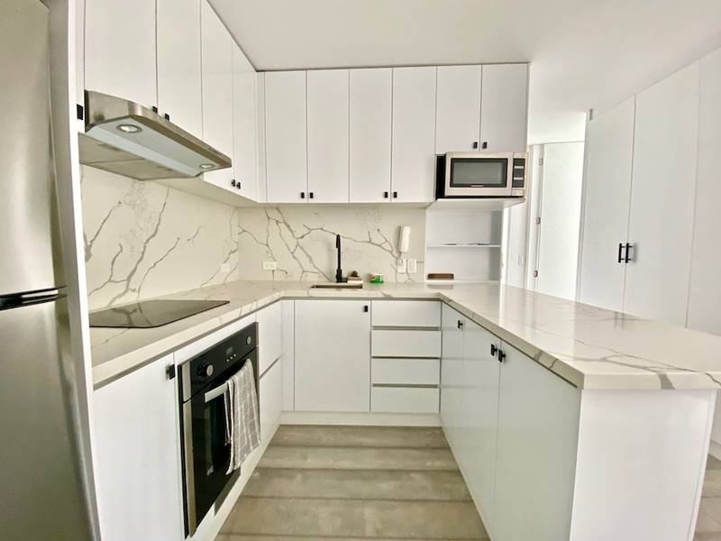 Modern 2-Bedroom Apartment with River Views and Terraces