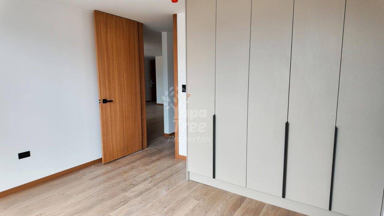 Spacious 2-Bedroom Apartment with Private River-View Balcony in Primero de Mayo