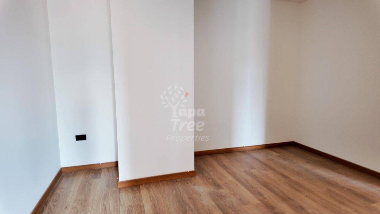 Spacious 2-Bedroom Apartment with Private River-View Balcony in Primero de Mayo