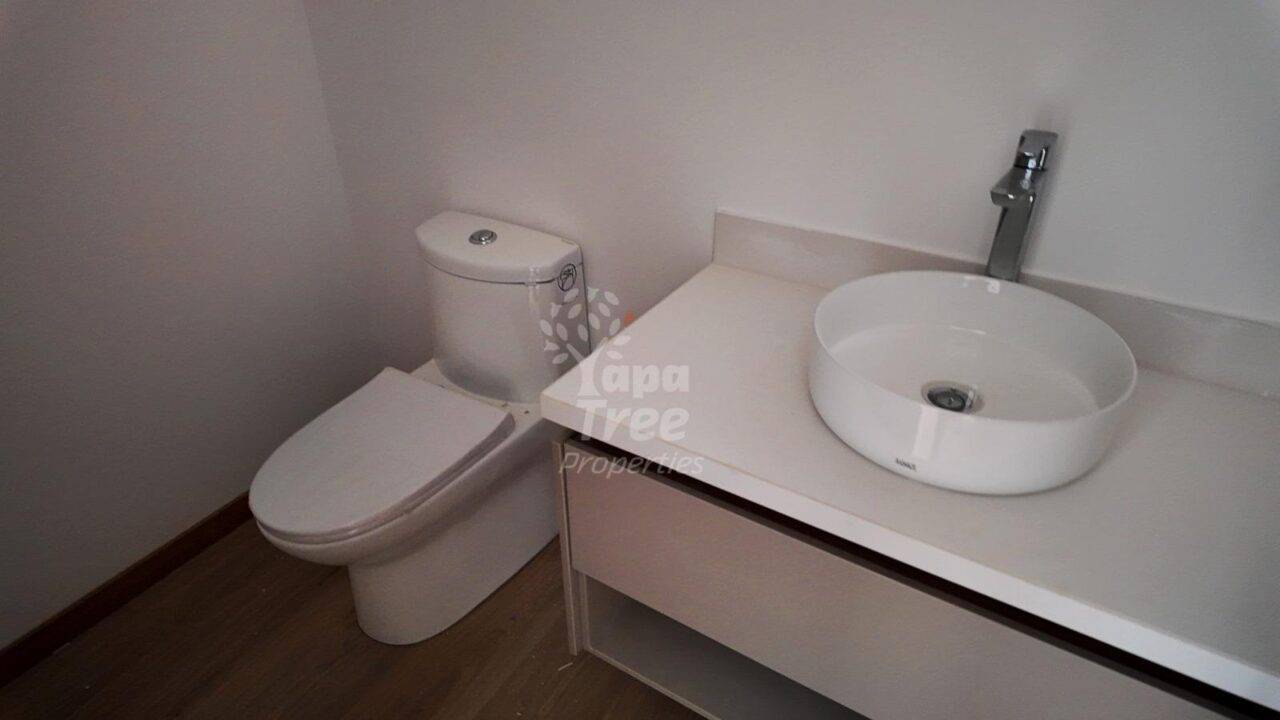 Spacious 2-Bedroom Apartment with Private River-View Balcony in Primero de Mayo