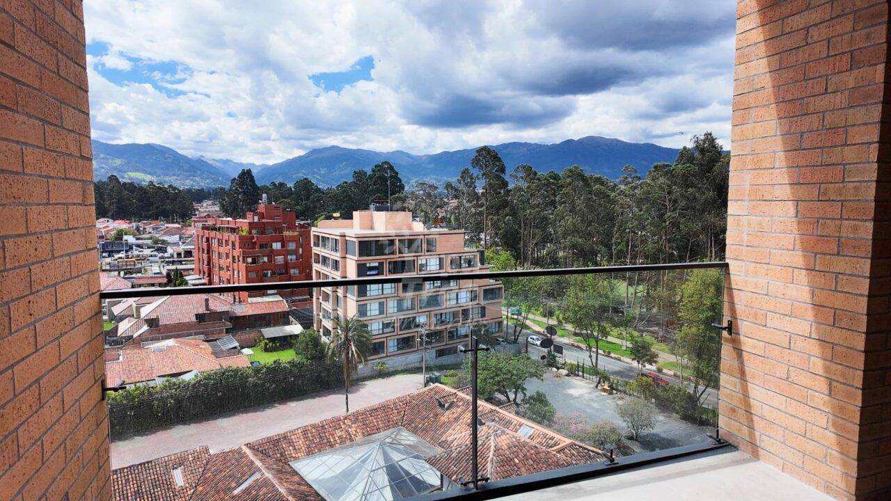 Spacious 2-Bedroom Apartment with Private River-View Balcony in Primero de Mayo