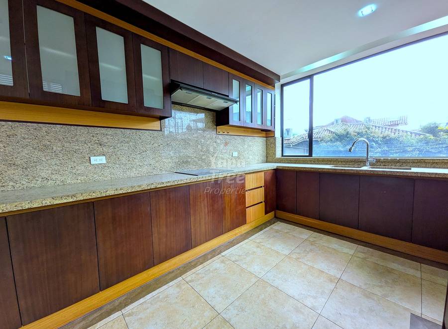 Spacious 3-Bedroom Apartment with Covered Terrace in the Heart of Remigio Crespo