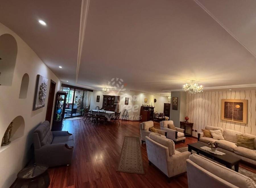 Spacious 3-Bedroom Apartment with Stunning Terrace Overlooking Río Tomebamba