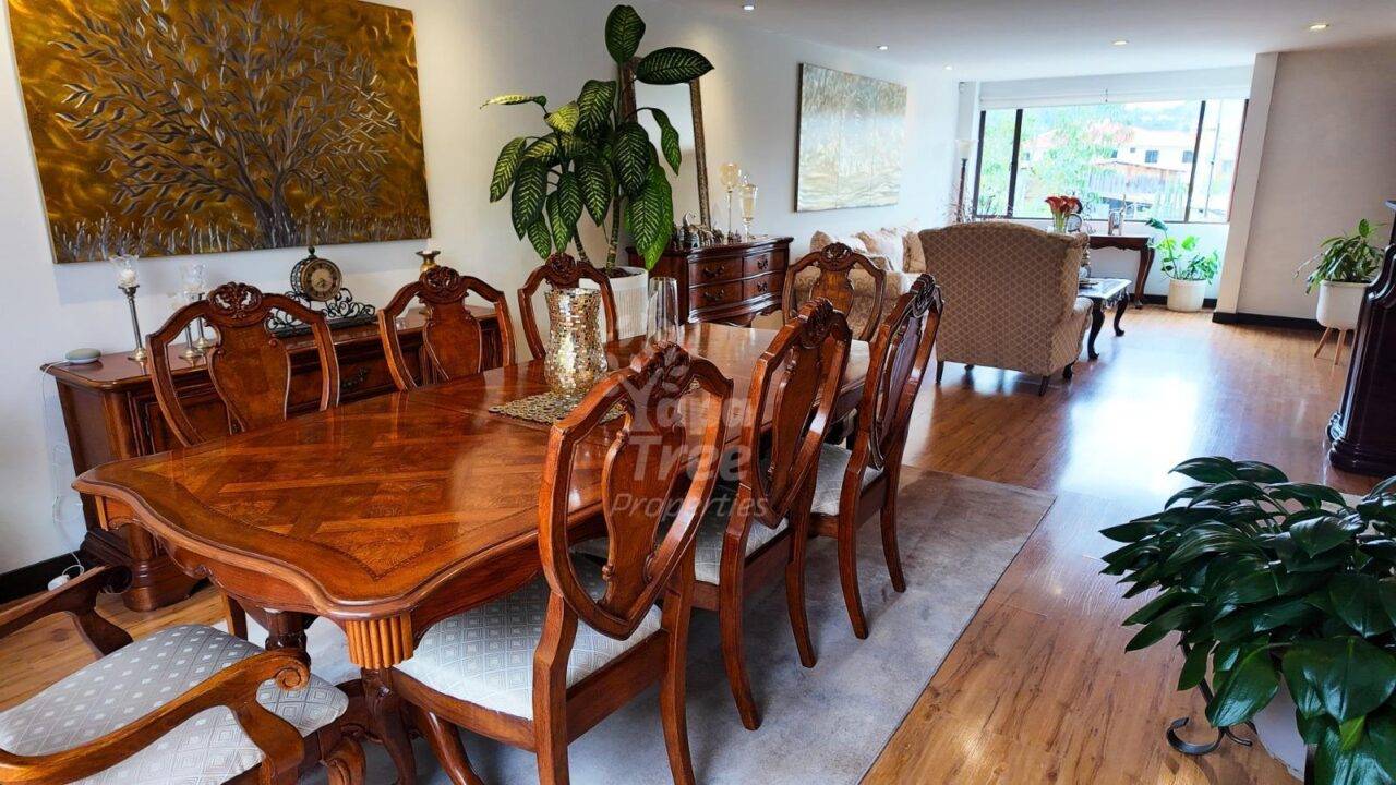 Spacious 3-Bedroom Apartment with Sun Room and Terrace Overlooking the Mountains