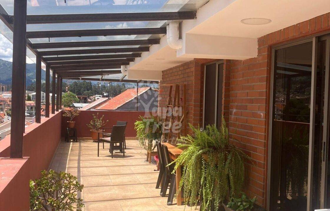 Spacious 3-Bedroom Duplex with Large Terrace and Natural Light