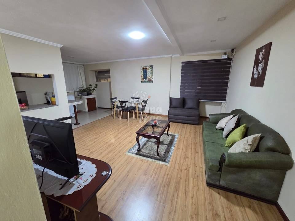 Spacious 3-Bedroom Fully Furnished Apartment on Calle Tarqui
