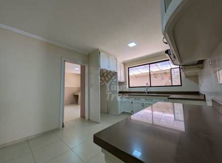 Spacious 3-Bedroom House with Livable Third-Floor Space in a Tranquil Setting