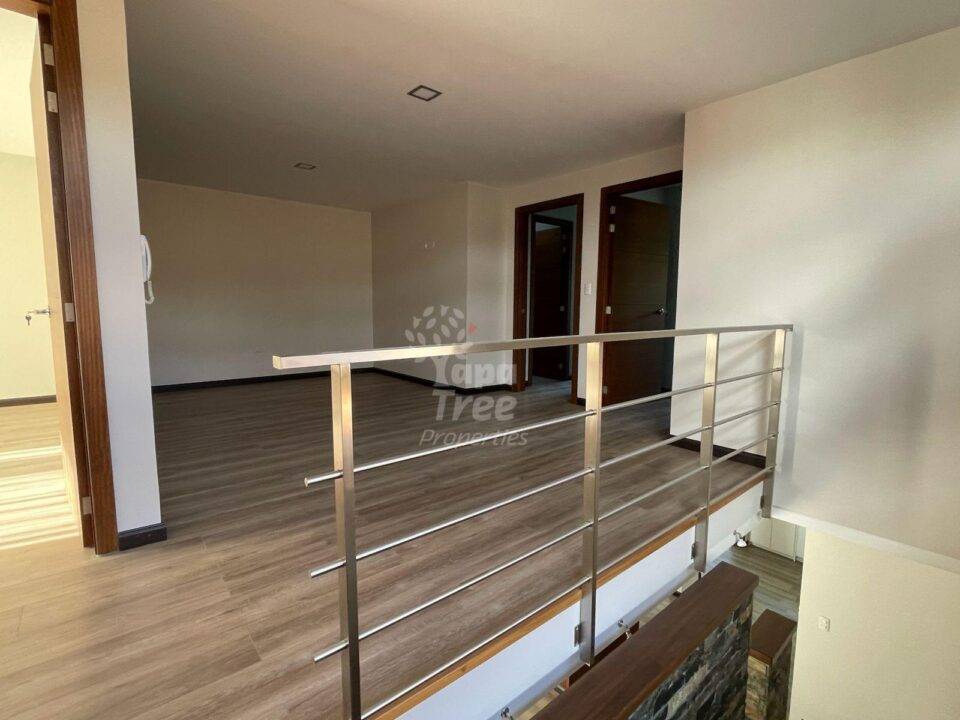 Spacious 3-Bedroom House with Walk-In Closet and Hydromassage Tub