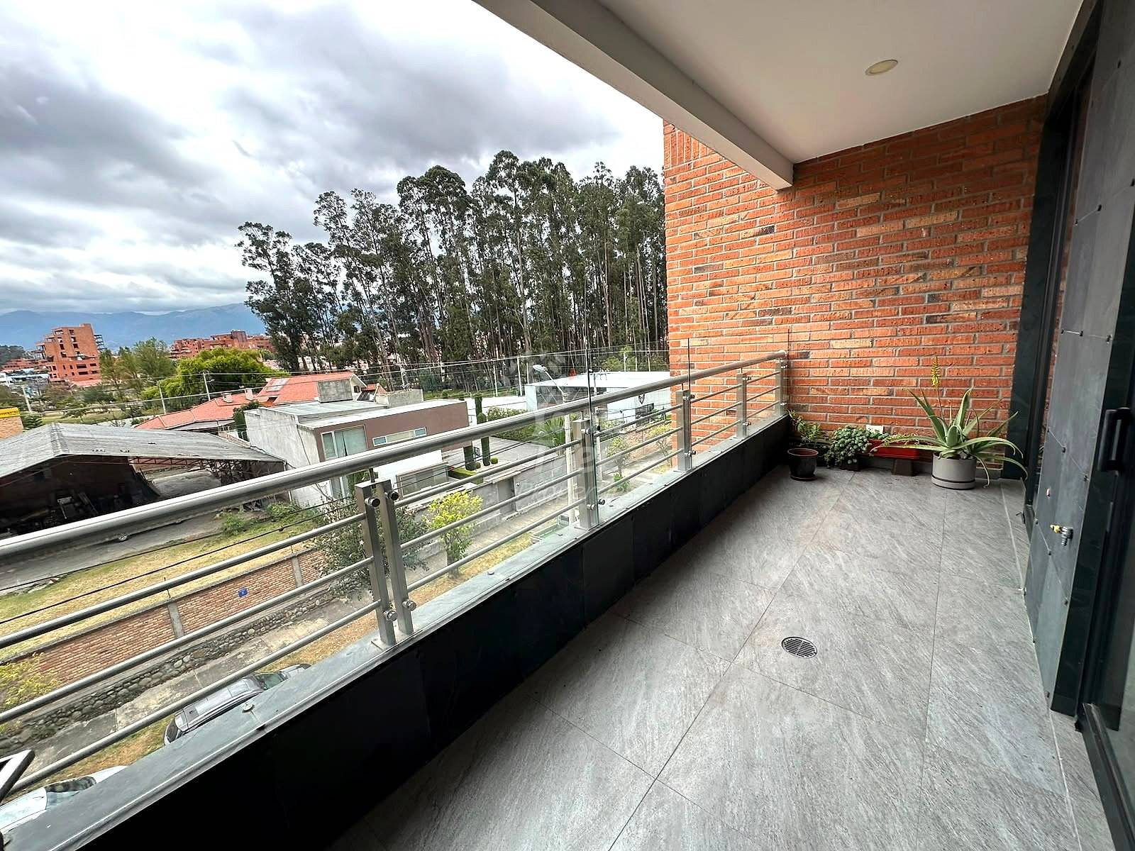 Spacious 3BDRM fully furnished apartment in prime location
