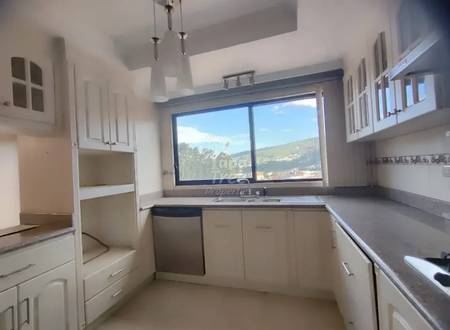 Spacious 4-Bedroom Apartment with Gym Access in Primero del Mayo